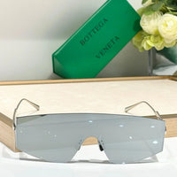 BOTTEGA VENETA BV1299S Unapologetic Sunglasses💚