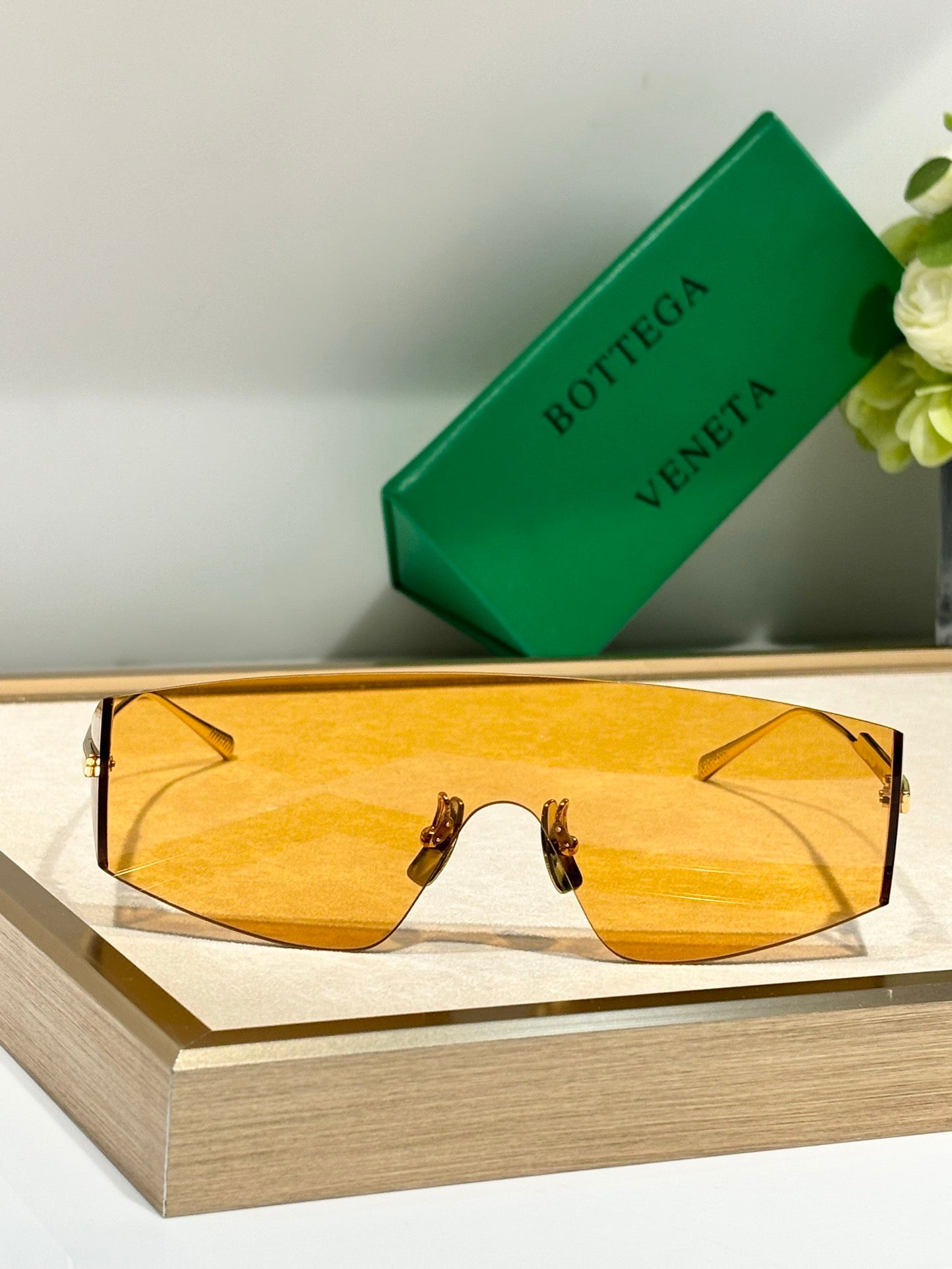 -  BOTTEGA VENETA BV1299S Unapologetic Sunglasses💚