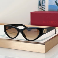 Valentino Vain Light VG0014S 001 Sunglasses✨