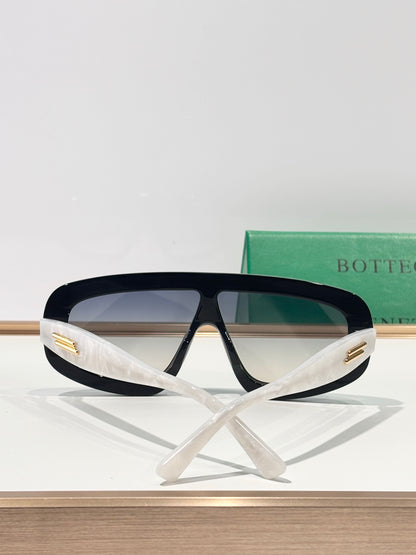 BOTTEGA VENETA  BV1281S 001 - As Seen On Tracee Ellis Ross & Pooja Hegde Sunglasses💚