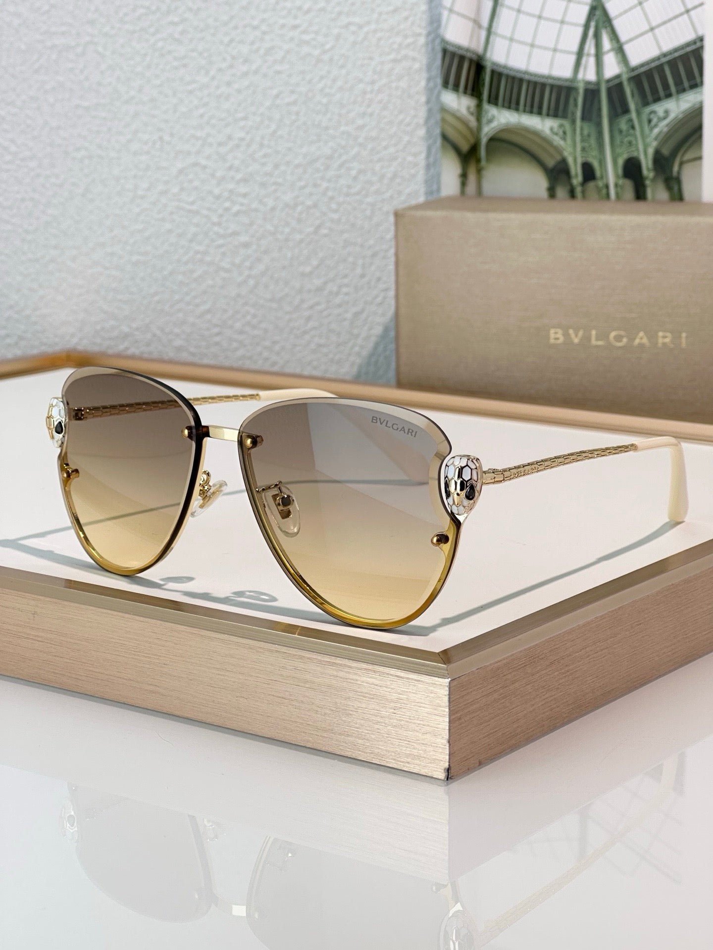 BVLGARI Bvlgari Serpienti 40079U   Women's Sunglasses ✨