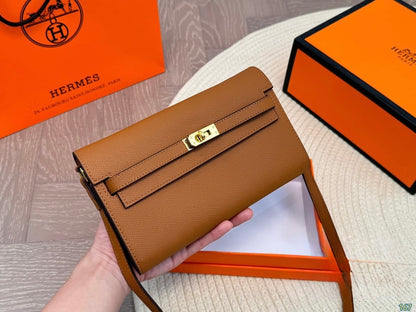 HERMES Kelly Classique To Go wallet ✨ - onlinechics.com