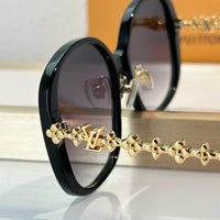 Louis Vuitton Z2456U LV Bloom Round Square Sunglasses  ✨ $650