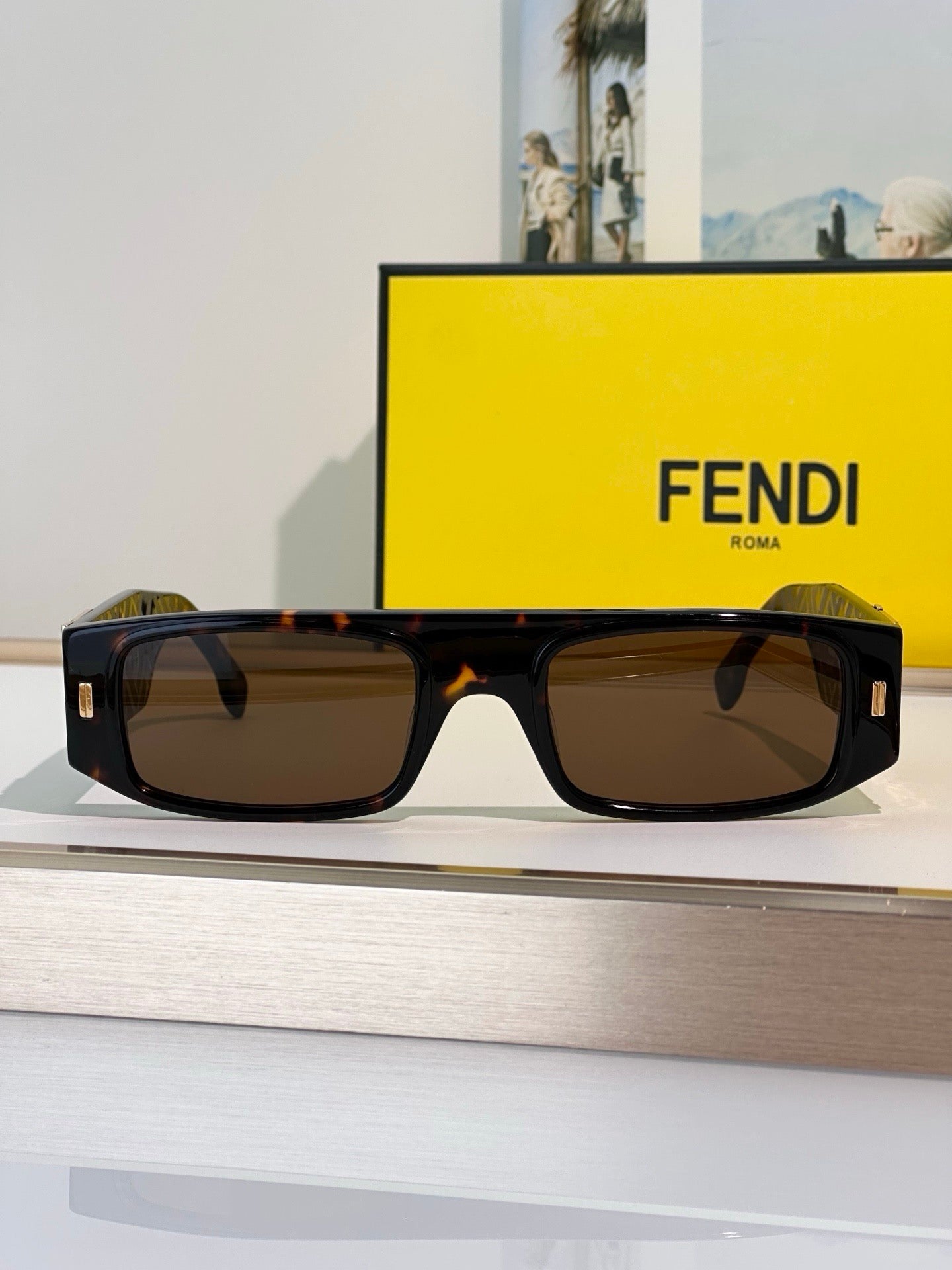 FENDI FF  Squared FE40587 Sunglasses✨ - onlinechics.com