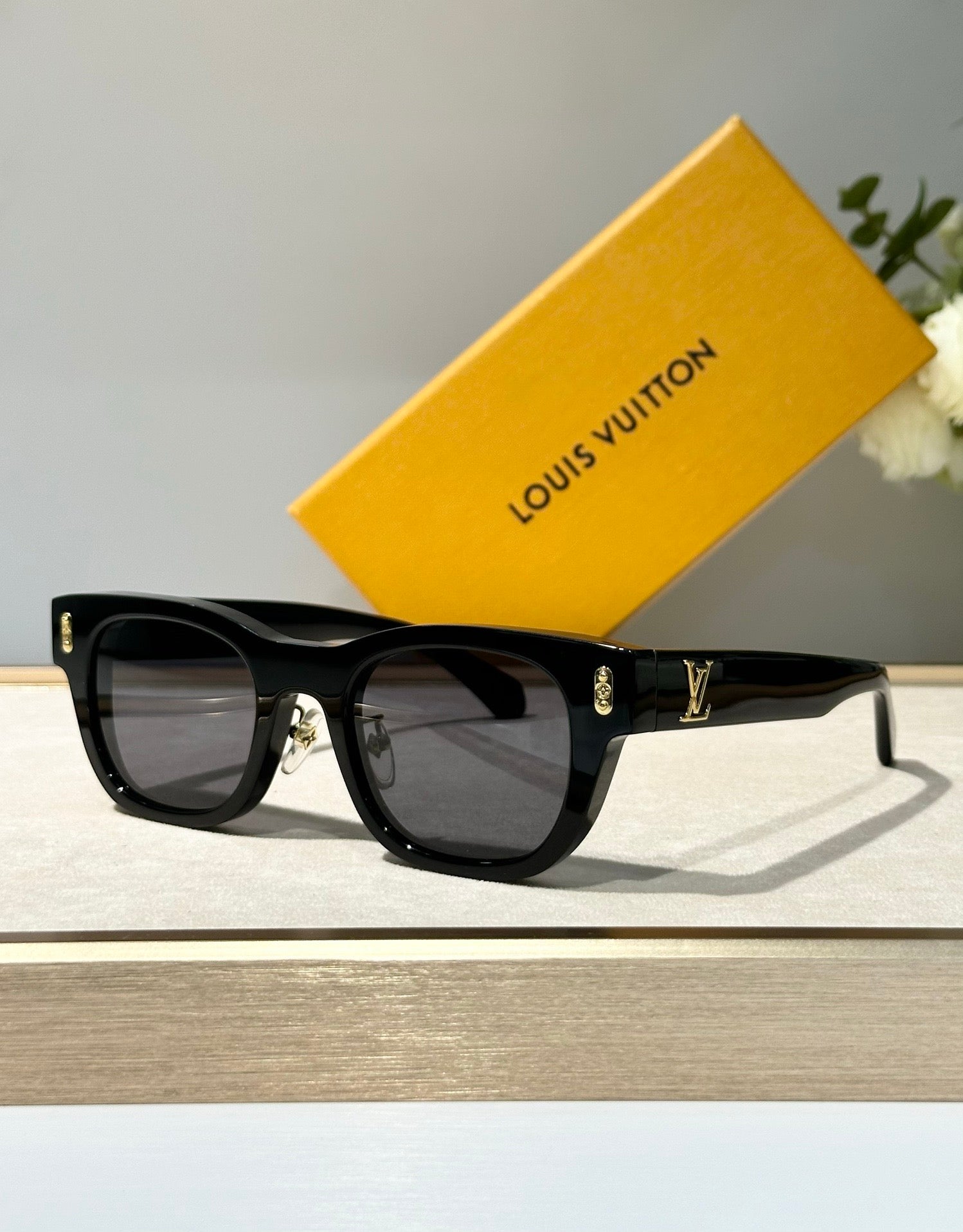 Louis Vuitton Z2184U New LV Confidence Square Round Sunglasses