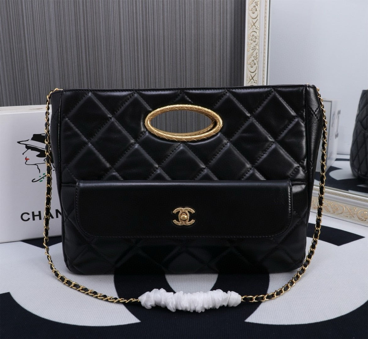CHANEL LOOK 18 CLUTCH NEW Collection 24 Fall-Winter✨ - onlinechics.com