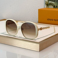 Louis Vuitton Z2456U LV Bloom Round Square Sunglasses  ✨ $650