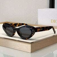 DIOR DiorMeteor B1I Cat Eye 146mm Sunglasses✨