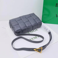 Bottega Veneta Classic size Padded Cassette leather bag 💚