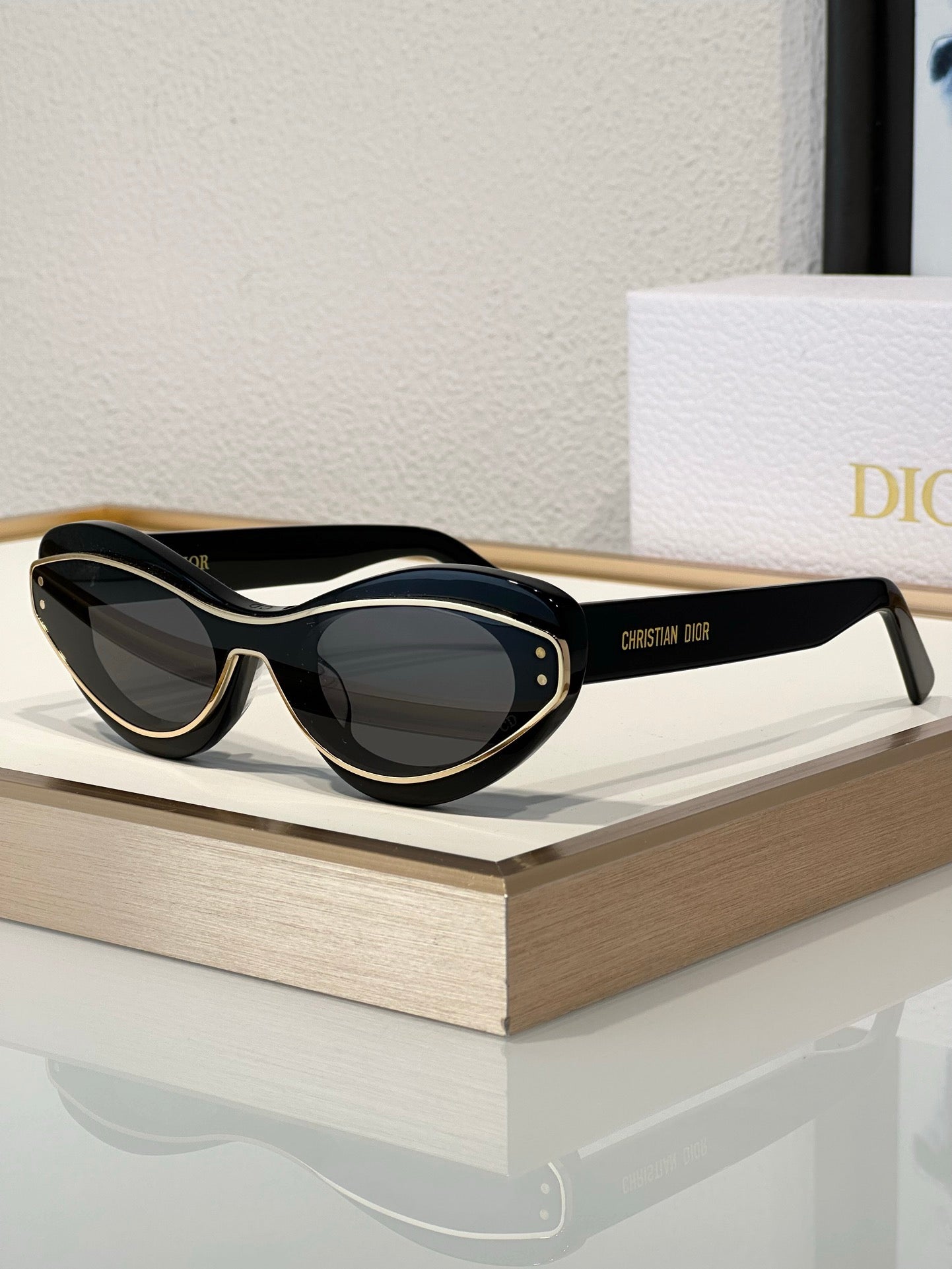 DIOR DiorMeteor B1I Cat Eye 146mm Sunglasses✨