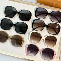 Louis Vuitton Z2456U LV Bloom Round Square Sunglasses  ✨ $650