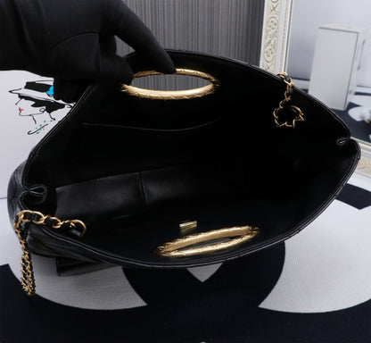 CHANEL LOOK 18 CLUTCH NEW Collection 24 Fall-Winter✨ - onlinechics.com