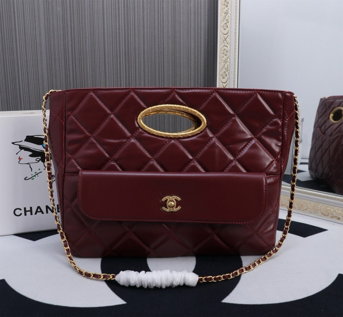 CHANEL LOOK 18 CLUTCH NEW Collection 24 Fall-Winter✨ - onlinechics.com