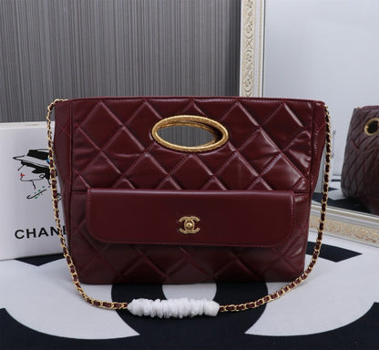 CHANEL LOOK 18 CLUTCH NEW Collection 24 Fall-Winter✨ - onlinechics.com