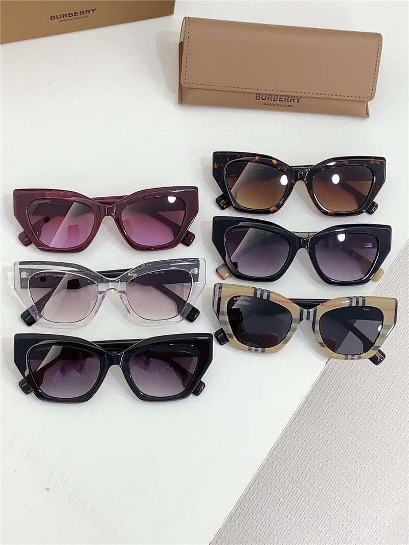 Burberry Sunglasses Women's  4299/383013  ✨