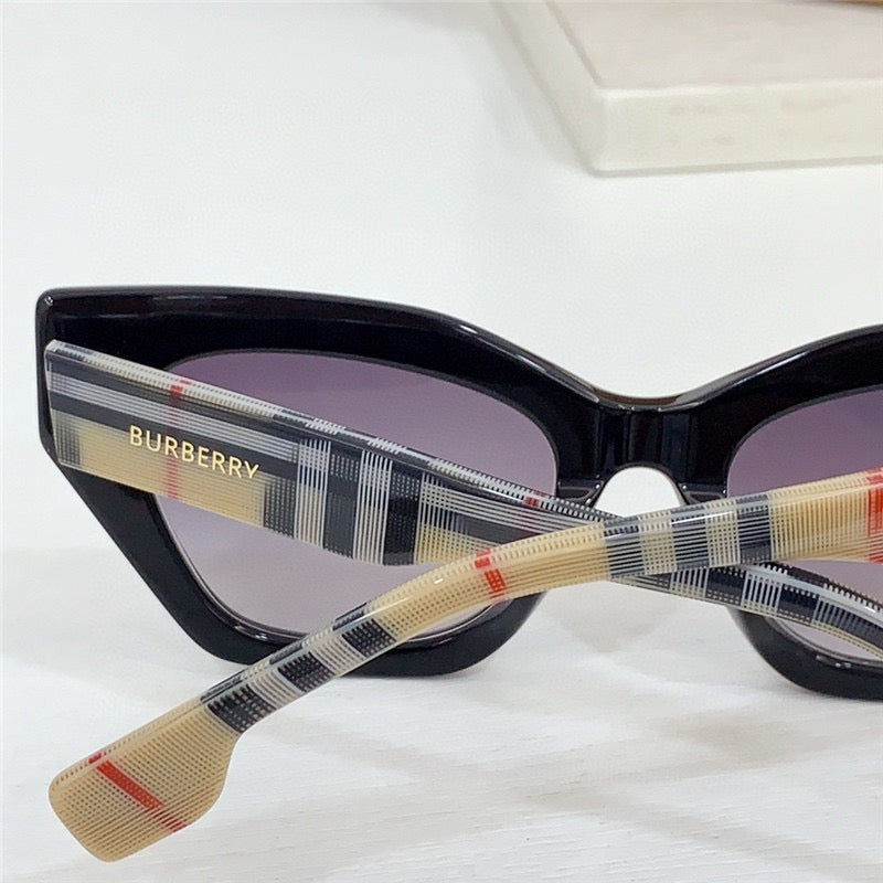 Burberry Sunglasses Women's  4299/383013  ✨