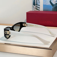 Valentino Vain Light VG0014S 001 Sunglasses✨