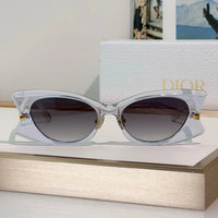 DIOR Dior DiorButterfly S2F Black Rectangular Sunglasses ✨