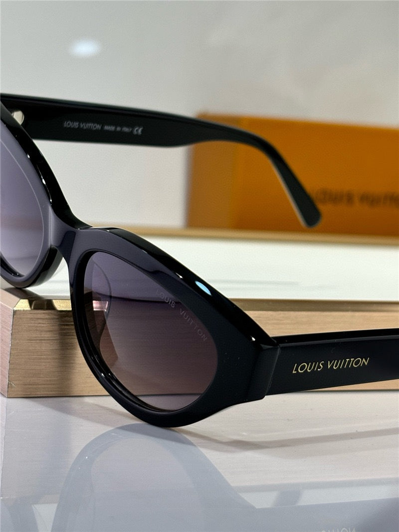 Louis Vuitton Z2481U LV Essential Cat Eye Sunglasses ✨