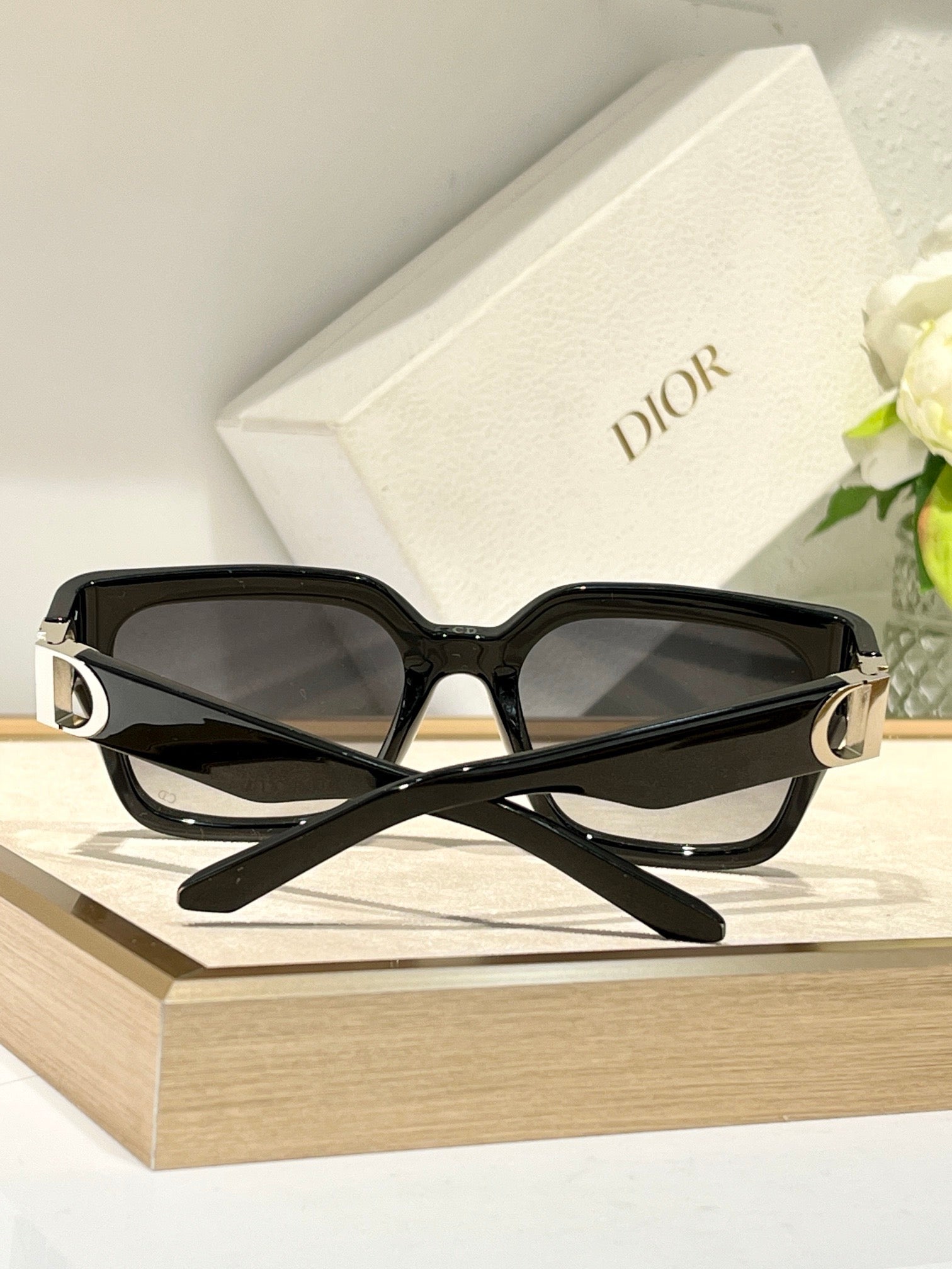 DIOR Sunglasses Dior 30Montaigne S8U Sunglasses✨ - buyonlinebehappy