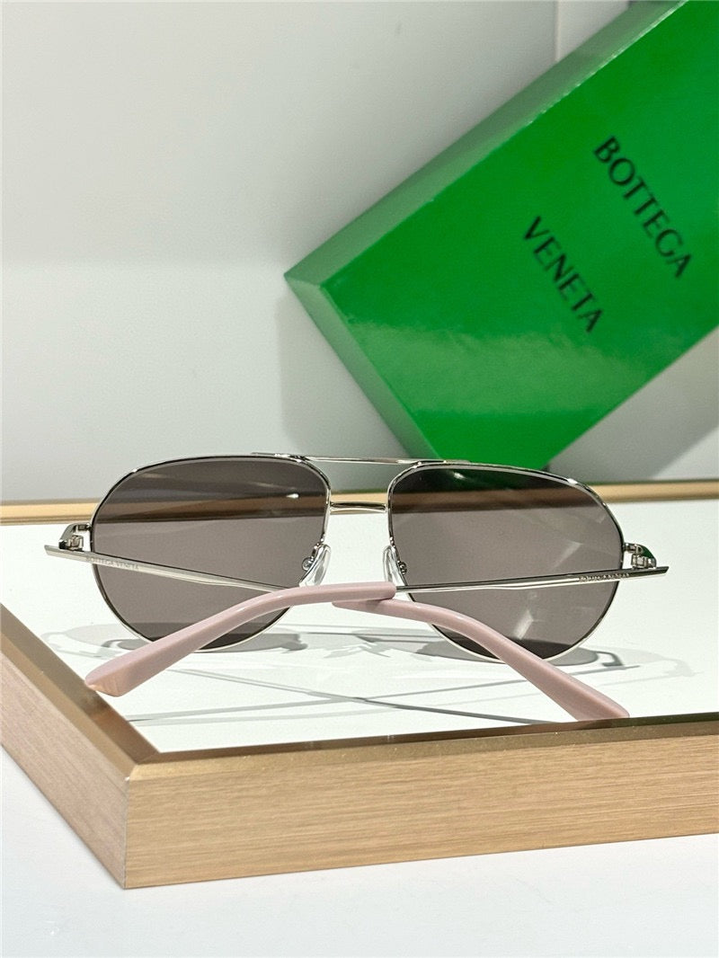 BOTTEGA VENETA BV1302S Minimalist Sunglasses💚