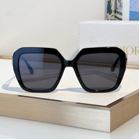 Dior  30Montaigne S6U CD 40083U Rectangular Sunglasses✨