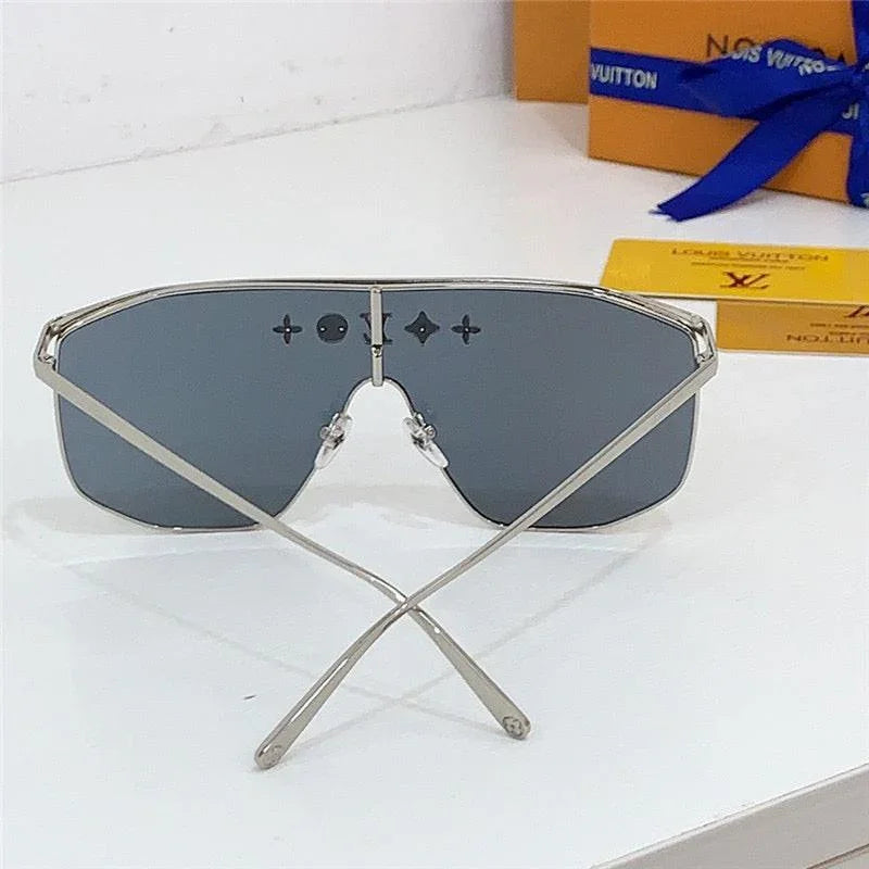 Louis Vuitton Z1717U LV Golden Mask Sunglasses ✨ | onlinechics display picture 1
