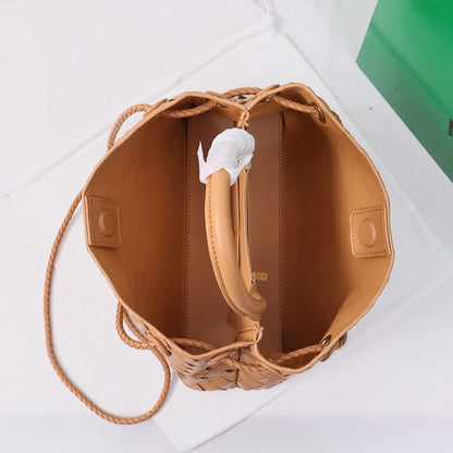 - Bottega Veneta Small Andiamo leather bag 💚 - onlinechics.com