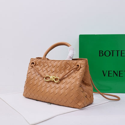 - Bottega Veneta Small Andiamo leather bag 💚 - onlinechics.com