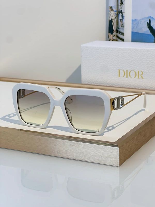 Dior  30Montaigne S6U CD 40083U Rectangular Sunglasses✨