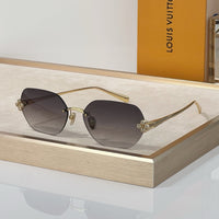 Louis Vuitton Z3324U New LV Comet Rectangular Sunglasses✨