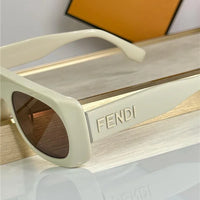 FENDI FF 40095 Logo Fendigraphy Sunglasses✨