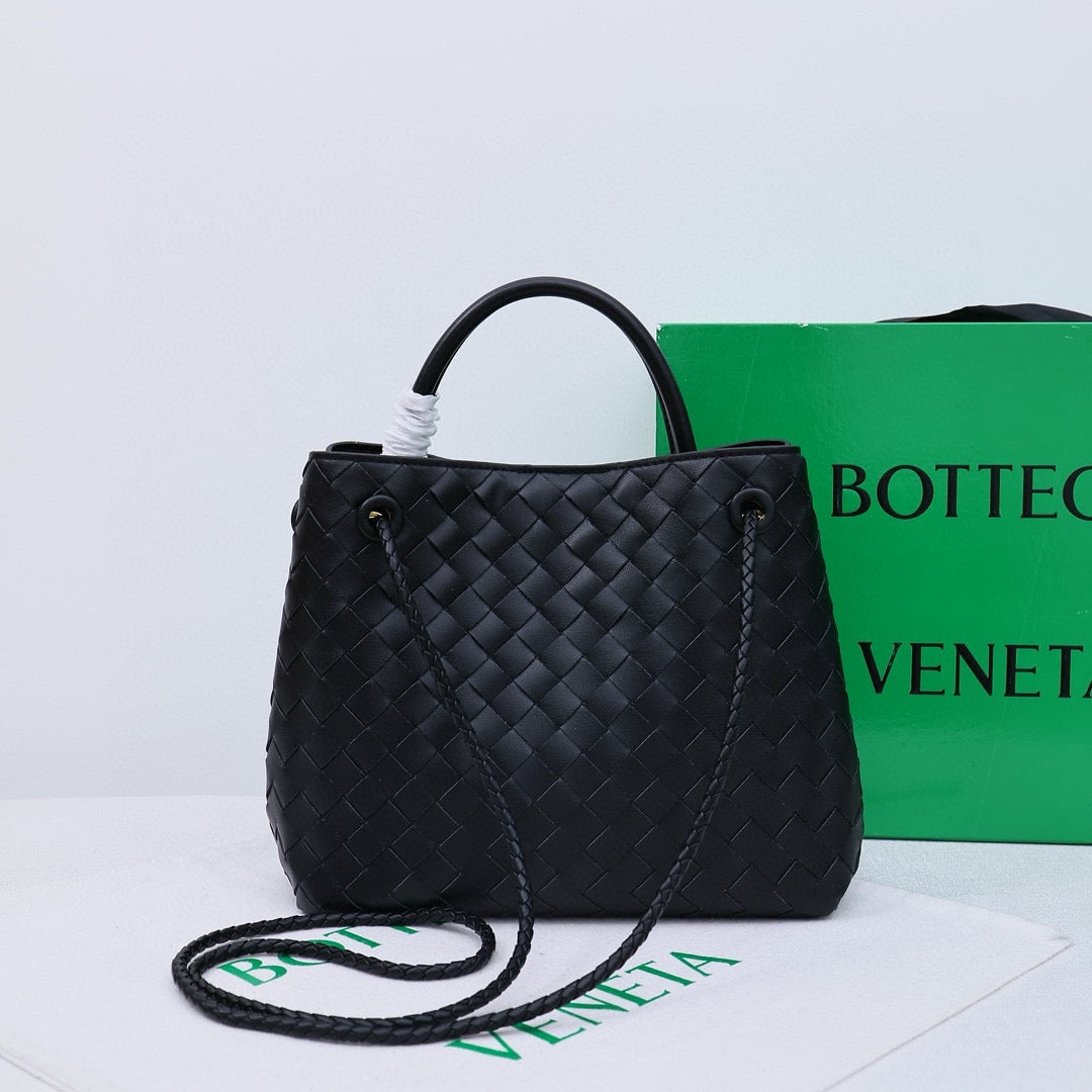 Bottega Veneta Medium Andiamo leather bag 💚 - onlinechics.com