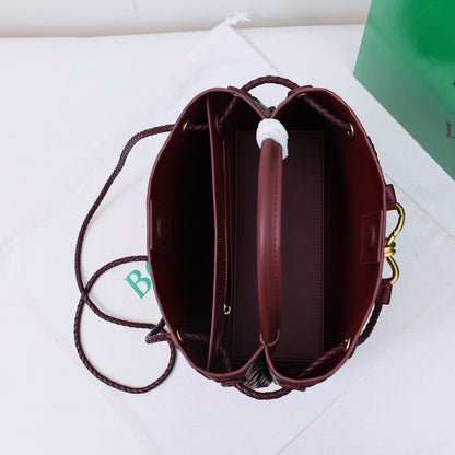 Bottega Veneta Medium Andiamo leather bag 💚 - onlinechics.com