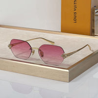 Louis Vuitton Z3324U New LV Comet Rectangular Sunglasses✨