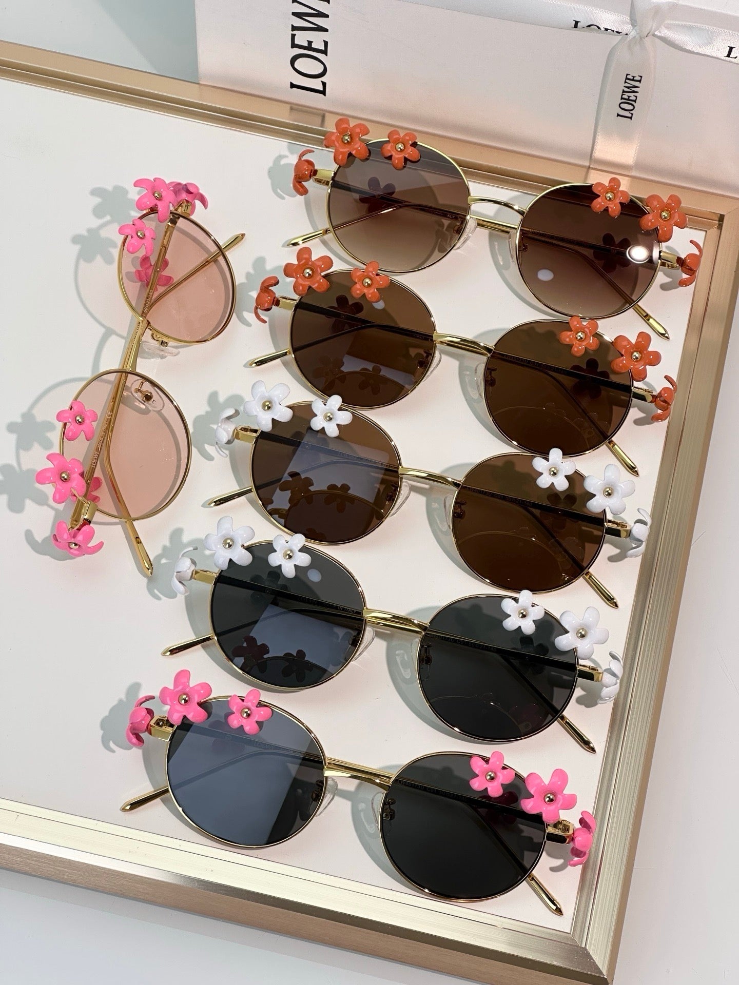 - LOEWE LW 40173 U 30E Oval Sunglasses ✨ - onlinechics.com