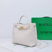 Bottega Veneta Medium Andiamo leather bag 💚