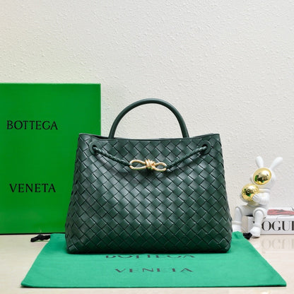 Bottega Veneta Medium Andiamo leather bag 💚 - onlinechics.com