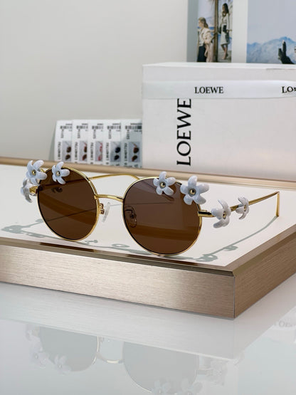 - LOEWE LW 40173 U 30E Oval Sunglasses ✨ - onlinechics.com