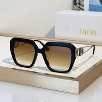 Dior  30Montaigne S6U CD 40083U Rectangular Sunglasses✨