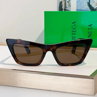 BOTTEGA VENETA BV1446 Snap Ribbon 53MM Cat-Eye Sunglasses 💚