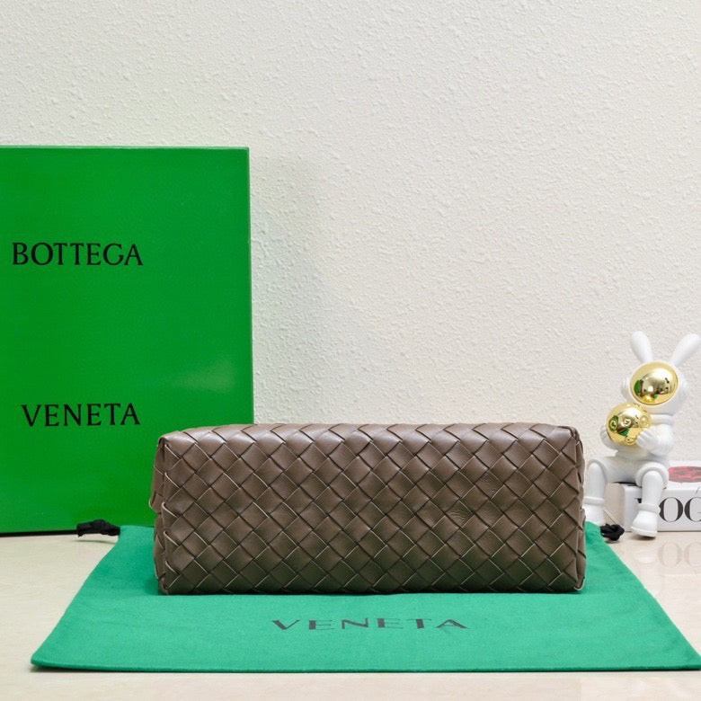 Bottega Veneta Medium Andiamo leather bag 💚 - onlinechics.com