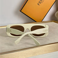 FENDI FF 40095 Logo Fendigraphy Sunglasses✨