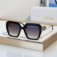 Dior  30Montaigne S6U CD 40083U Rectangular Sunglasses✨