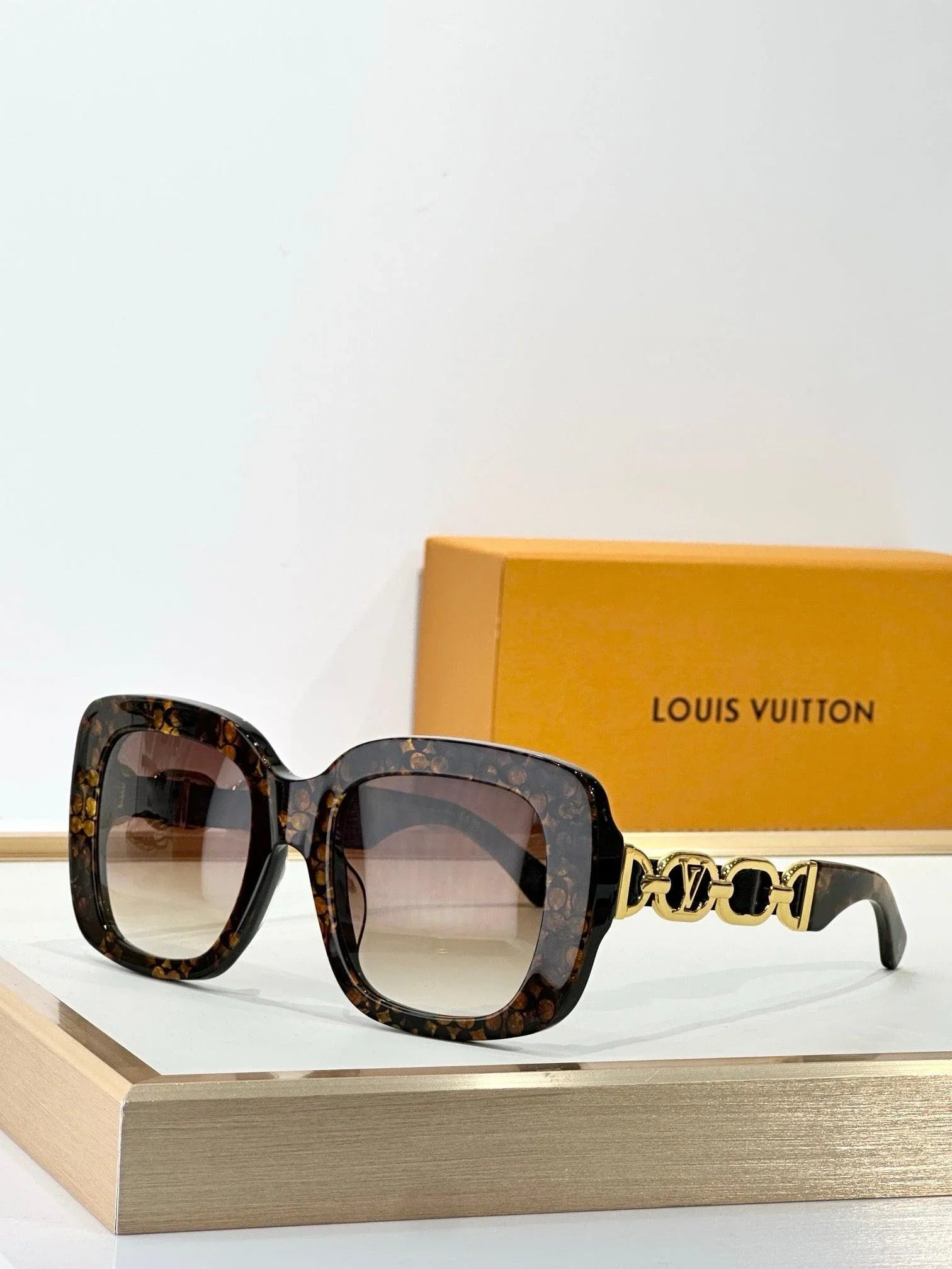 Louis Vuitton Z2861U New My LV Chain Braided Maxi Square