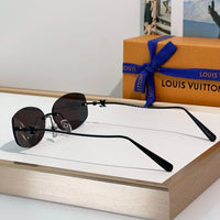 Louis VuittonZ2803U LV Glam 2.0 Oval Sunglasses✨
