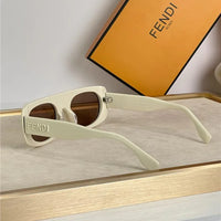 FENDI FF 40095 Logo Fendigraphy Sunglasses✨
