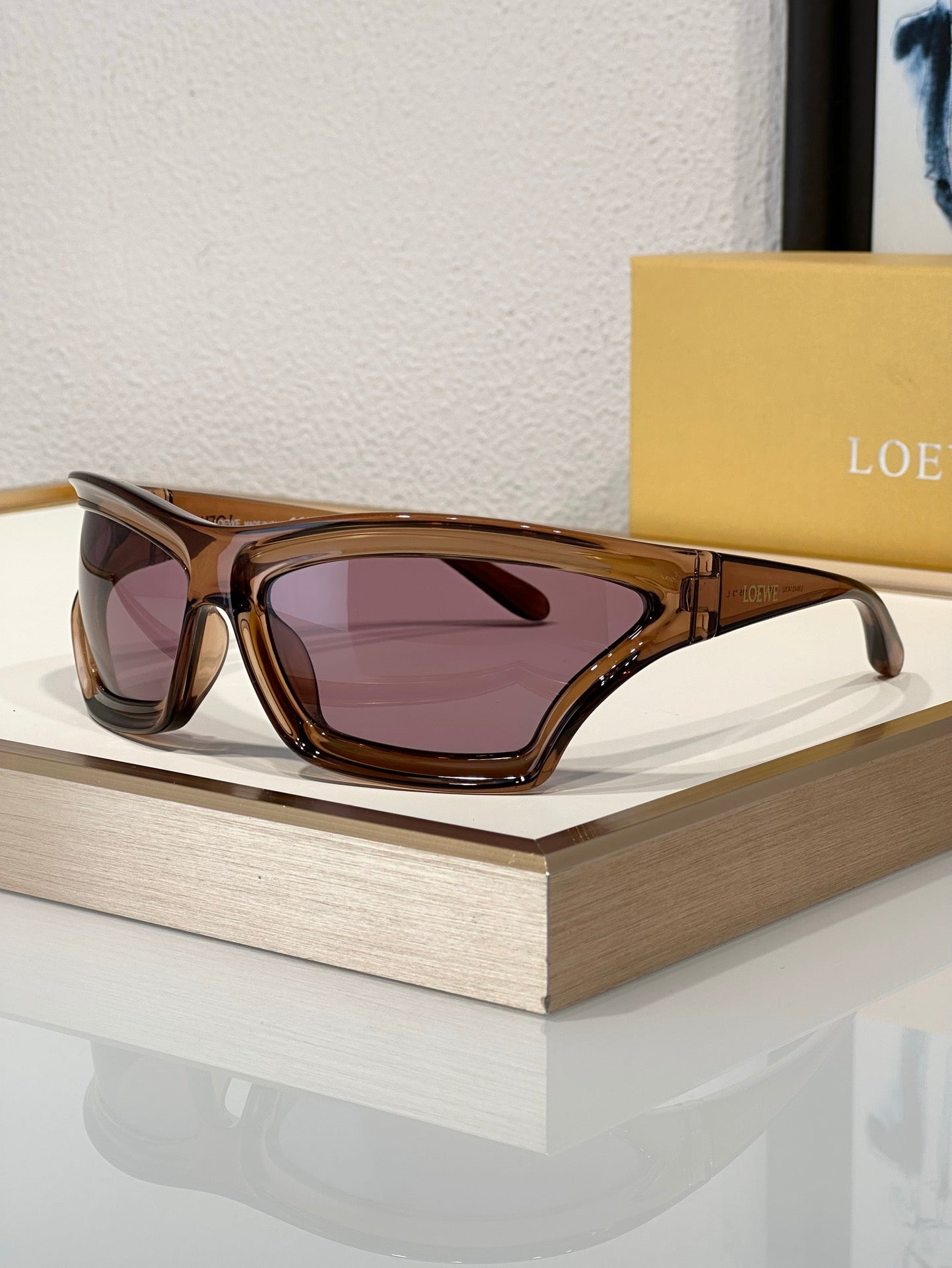 LOEWE x Paula's Ibiza  LW40143U Unisex Sunglasses  ✨