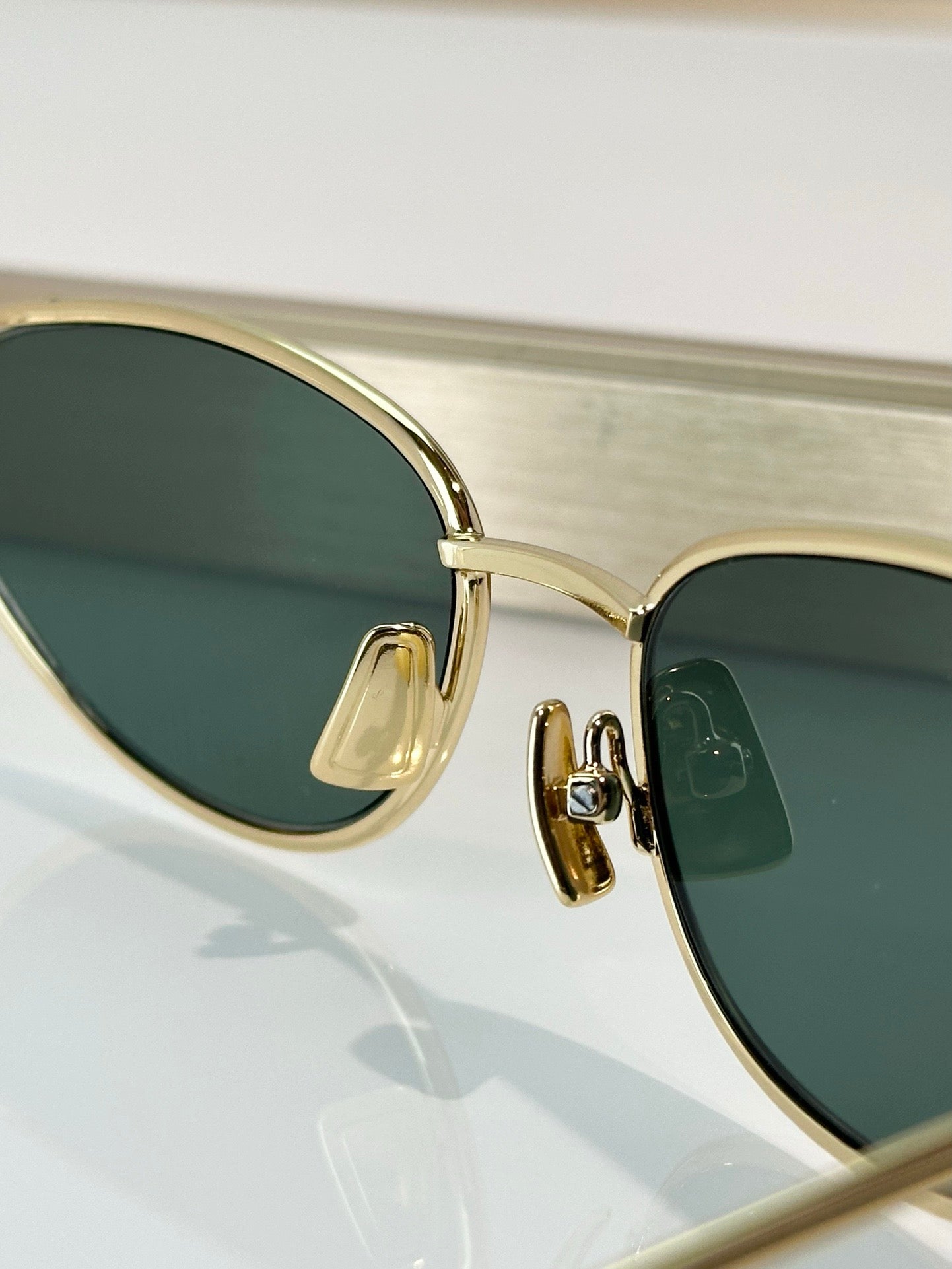 BOTTEGA VENETA BV 1330S  Unisex Sunglasses💚