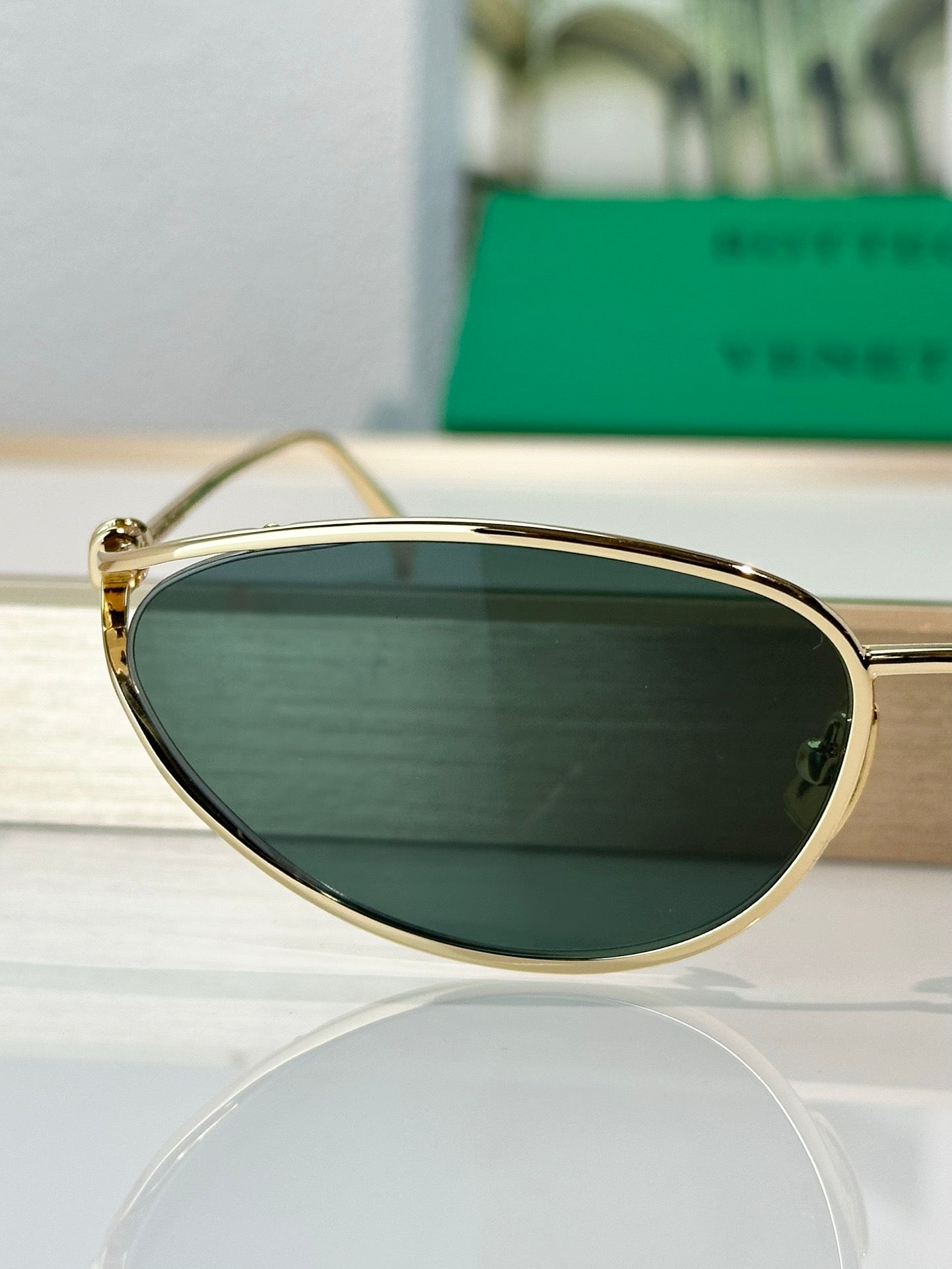 BOTTEGA VENETA BV 1330S  Unisex Sunglasses💚